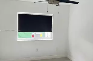 17348 NW 74th Ave, Hialeah, FL 33015 - Photo 12