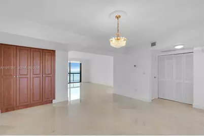 2333 Brickell Ave #1109, Miami, FL 33129 - Photo 8