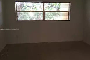 9375 Fontainebleau Blvd, Miami, FL 33172 - Photo 18