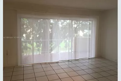 9375 Fontainebleau Blvd #L209, Miami, FL 33172 - Photo 4