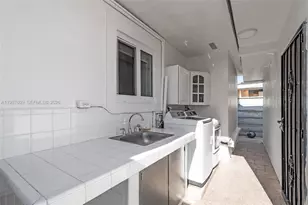 201 SW 51st Ct, Miami, FL 33134 - Photo 6