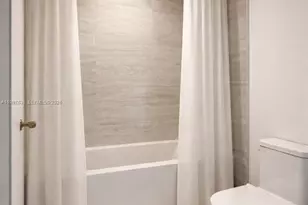 77 SE 5, Miami, FL 33131 - Photo 30