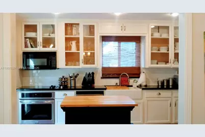 5718 SW 48th St, South Miami, FL 33155 - Photo 2