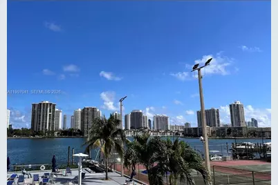 2750 NE 183rd St #801, Aventura, FL 33160 - Photo 4