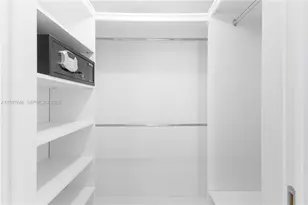 1300 Brickell Bay Dr, Miami, FL 33131 - Photo 14