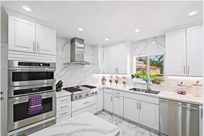 1400 NE 103rd St, Miami Shores, FL 33138 - Photo 2