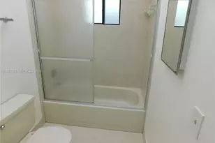 8065 SW 107th Ave, Miami, FL 33173 - Photo 8