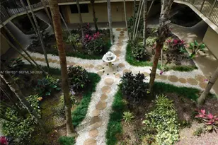 8065 SW 107th Ave, Miami, FL 33173 - Photo 18