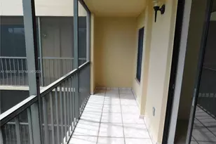 8065 SW 107th Ave, Miami, FL 33173 - Photo 14