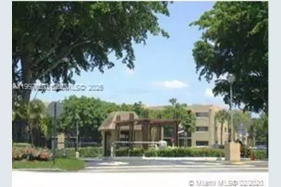 8065 SW 107 Av #321, Miami, FL 33173 - Photo 1