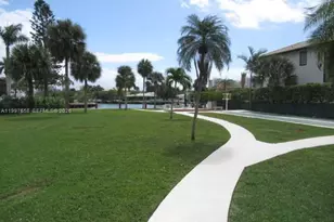 580 Egret Dr, Hallandale Beach, FL 33009 - Photo 30