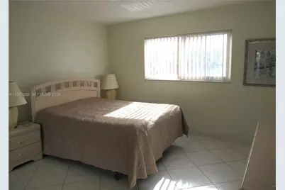 580 Egret Dr #214, Hallandale Beach, FL 33009 - Photo 12