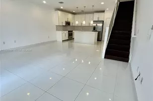 2621 NE 212th Terrace, Miami, FL 33180 - Photo 4