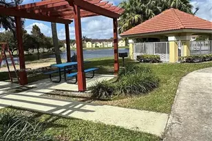 12620 Vista Isles Dr, Sunrise, FL 33325 - Photo 4