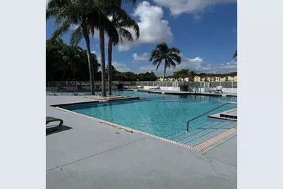 12620 Vista Isles Dr #1027, Sunrise, FL 33325 - Photo 2
