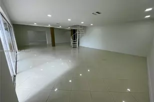 19740 W St Andrews Dr, Hialeah, FL 33015 - Photo 24