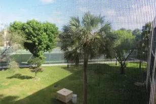 8005 SW 107th Ave, Miami, FL 33173 - Photo 18