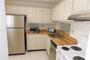 8005 SW 107th Ave, Miami, FL 33173 - Photo 2