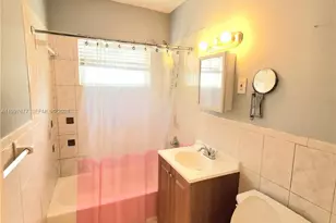 40 NW 44th St, Miami, FL 33127 - Photo 10