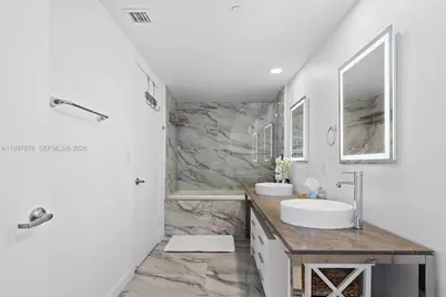 475 Brickell Ave #3711, Miami, FL 33131 - Photo 14