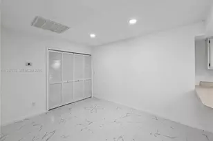 2101 Hibiscus Rd, Fort Myers, FL 33905 - Photo 6