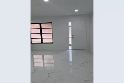 2101 Hibiscus Rd #0, Fort Myers, FL 33905 - Photo 2