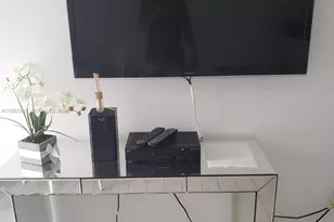 1601 Meridian Ave, Miami Beach, FL 33139 - Photo 10