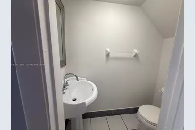 2630 W 76th St #201, Hialeah, FL 33016 - Photo 14
