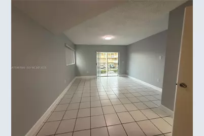 2630 W 76th St #201, Hialeah, FL 33016 - Photo 28