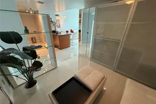50 Biscayne Blvd, Miami, FL 33132 - Photo 10