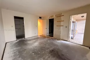 17000 NW 67th Ave, Hialeah, FL 33015 - Photo 22