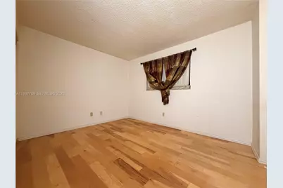 17000 NW 67th Ave #115, Hialeah, FL 33015 - Photo 16