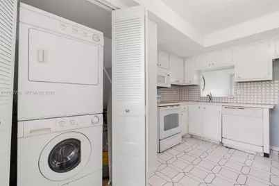 1480 NW 80th Ave #304, Margate, FL 33063 - Photo 8