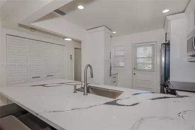 2500 SW 81st Ave #304, Davie, FL 33324 - Photo 8