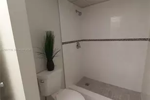 8415 SW 107th Ave, Miami, FL 33173 - Photo 4