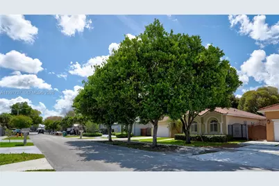 16252 SW 42nd Ter, Miami, FL 33185 - Photo 6