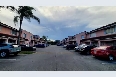 8017 Lake Dr #103, Doral, FL 33166 - Photo 4