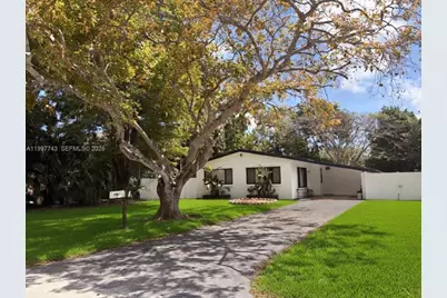 7830 SW 99th St, Miami, FL 33156 - Photo 2