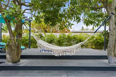 2376 NW 2nd St, Miami, FL 33125 - Photo 30