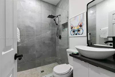 2376 NW 2nd St, Miami, FL 33125 - Photo 72