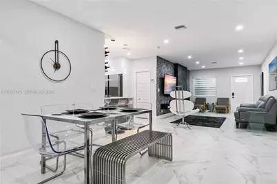 2376 NW 2nd St, Miami, FL 33125 - Photo 18
