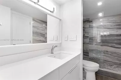 5701 Collins Ave #1707, Miami Beach, FL 33140 - Photo 14