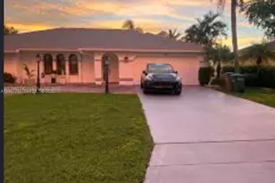 251 SW 22nd Pl, Cape Coral, FL 33991 - Photo 2