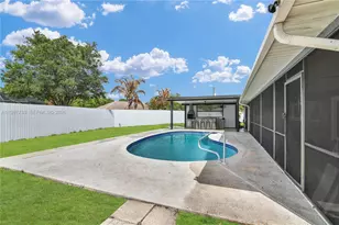 702 NW Orchid St, Port Saint Lucie, FL 34983 - Photo 30