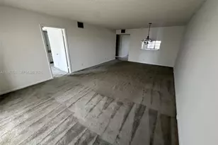800 SW 125th Way, Pembroke Pines, FL 33027 - Photo 6