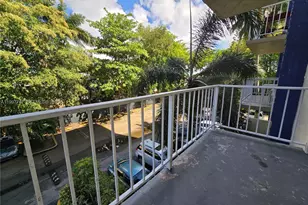 4550 NW 9th St, Miami, FL 33126 - Photo 14