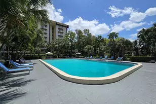 4550 NW 9th St, Miami, FL 33126 - Photo 18