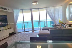 17201 Collins Ave, Sunny Isles Beach, FL 33160 - Photo 10