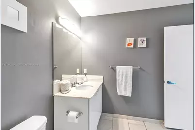 133 NE 2nd Ave #2015, Miami, FL 33132 - Photo 8