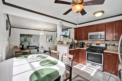 2158 NW 100th St, Miami, FL 33147 - Photo 6